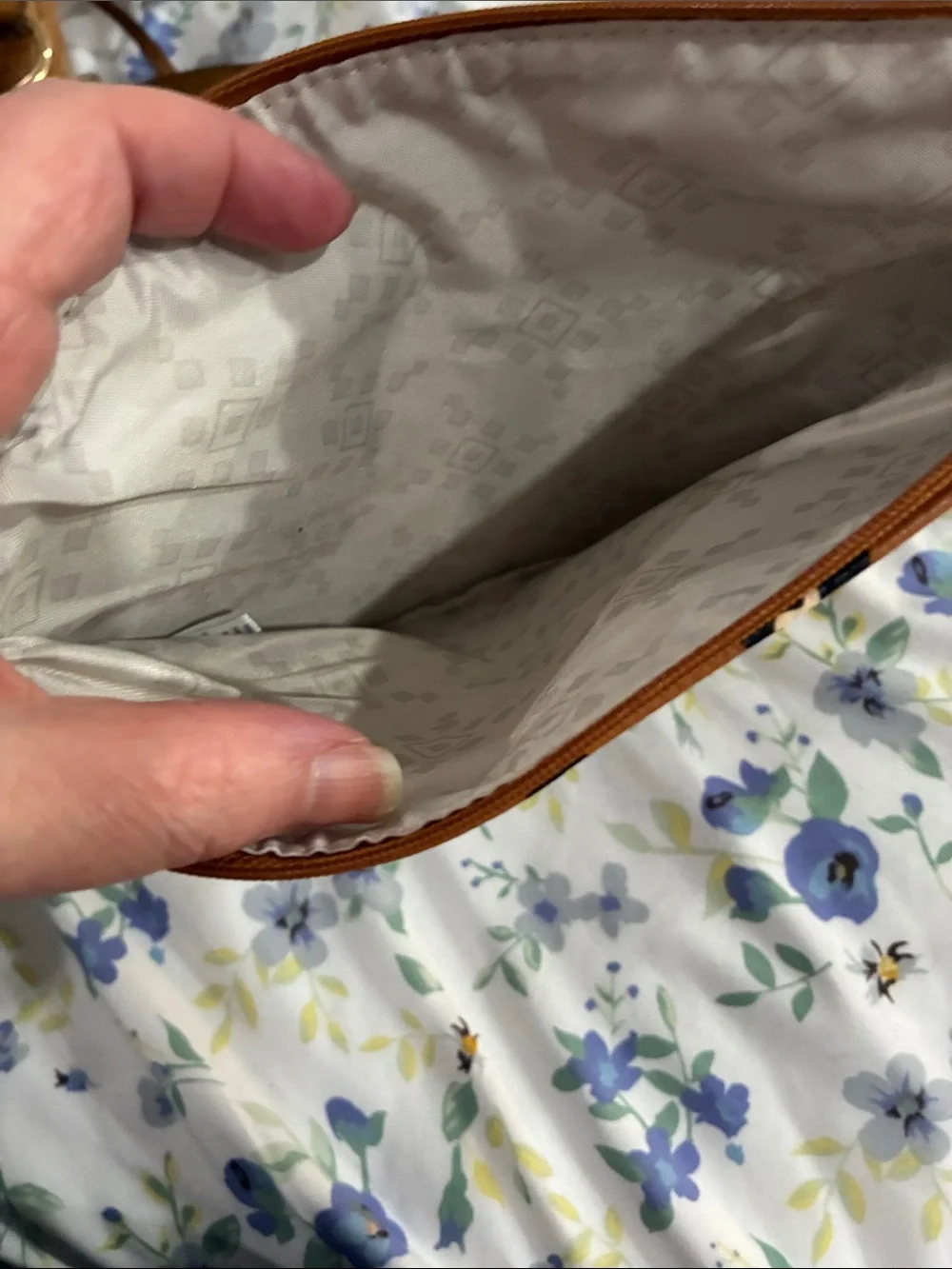 Leopard Print Tan Zip Pouch - Picture 2 of 4